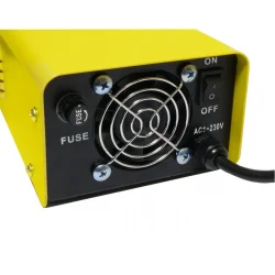 Prostownik inwerterowy AGRI 15 /10A 12V (30-150 Ah) ŻÓŁTY MAGNUM